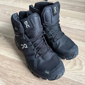 On Running Cloudrock Waterproof Boots